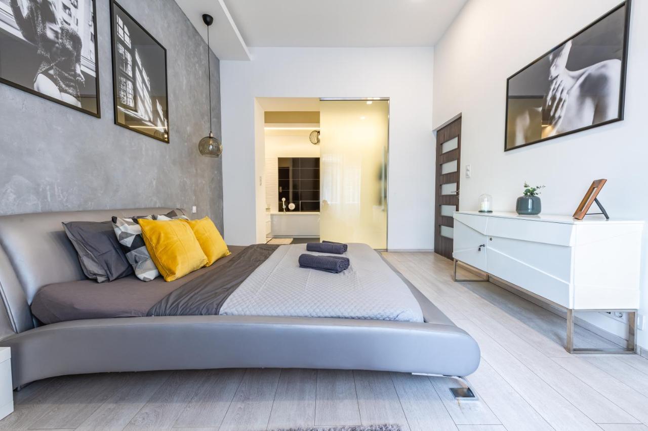 Luxury Nova Home Next To The New York Cafe بودابست المظهر الخارجي الصورة