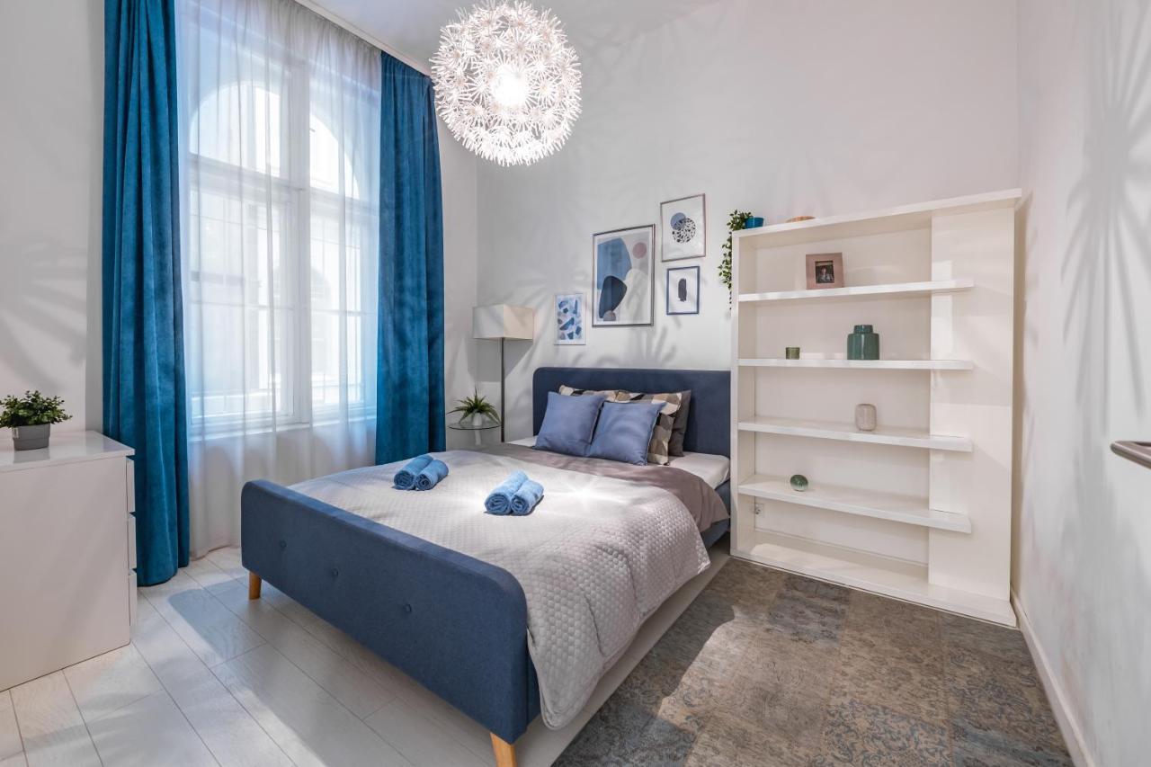 Luxury Nova Home Next To The New York Cafe بودابست المظهر الخارجي الصورة