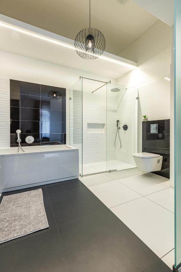 Luxury Nova Home Next To The New York Cafe بودابست المظهر الخارجي الصورة